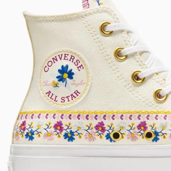 CHUCK TAYLOR ALL STAR LIFT FREE SPIRIT FLORALS
Men’s:7.5
Women’s:9.5
No RETURN. - Picture 7 of 9